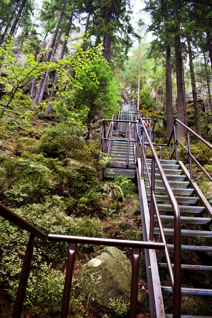Skalne Miasto w Teplicach-300 stopni schodów na szczyt punktu widokowego